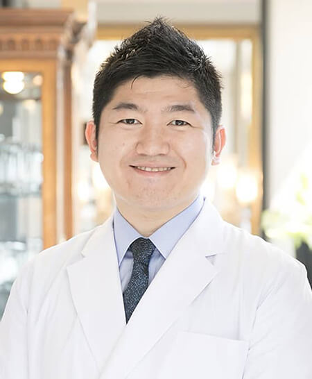 吉岡登史彰医師（院長）